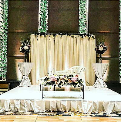 Off‑White Chaise Lounge Hire in Berlin – Elegant Comfort for Your Event Off‑White Chaise Lounge Hire in Berlin – Elegant Comfort for Your Event