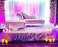 Off‑White Chaise Lounge Hire in Berlin – Elegant Comfort for Your Event