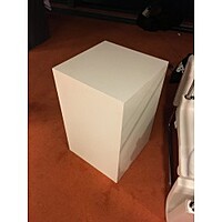 Gallery pedestal rental Berlin cube display 40×40 cm white MDF