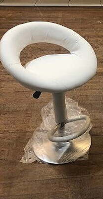 Event seating rental Berlin compact high chair white faux leather Event seating rental Berlin compact high chair white faux leather