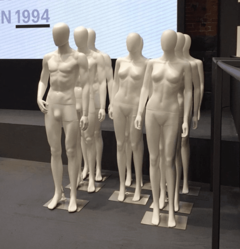 Full-Size White Display Mannequin Rental Berlin – 175 cm, 360° Swivel Arms & Head Full-Size White Display Mannequin Rental Berlin – 175 cm, 360° Swivel Arms & Head
