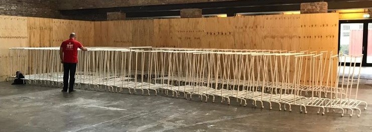 Adjustable Coat Rack Rental Berlin – 126–175 cm Tall Cloakroom Stand Adjustable Coat Rack Rental Berlin – 126–175 cm Tall Cloakroom Stand