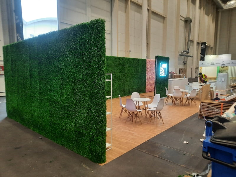 Hedge Wall Rental Berlin – Artificial Green Plant Wall 250 × 100 cm