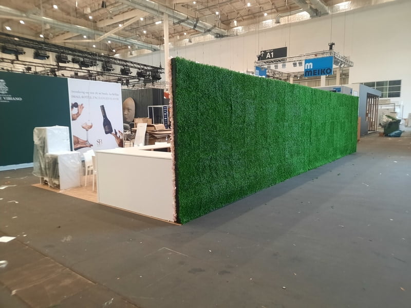 Hedge Wall Rental Berlin – Artificial Green Plant Wall 250 × 100 cm