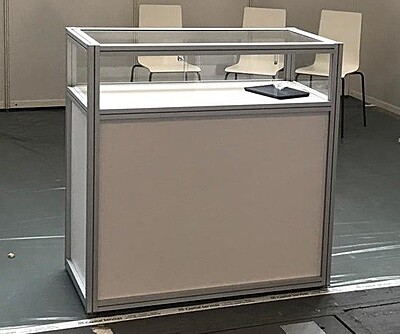 Lockable Glass Showcase Counter Hire in Berlin Lockable Glass Showcase Counter Hire in Berlin